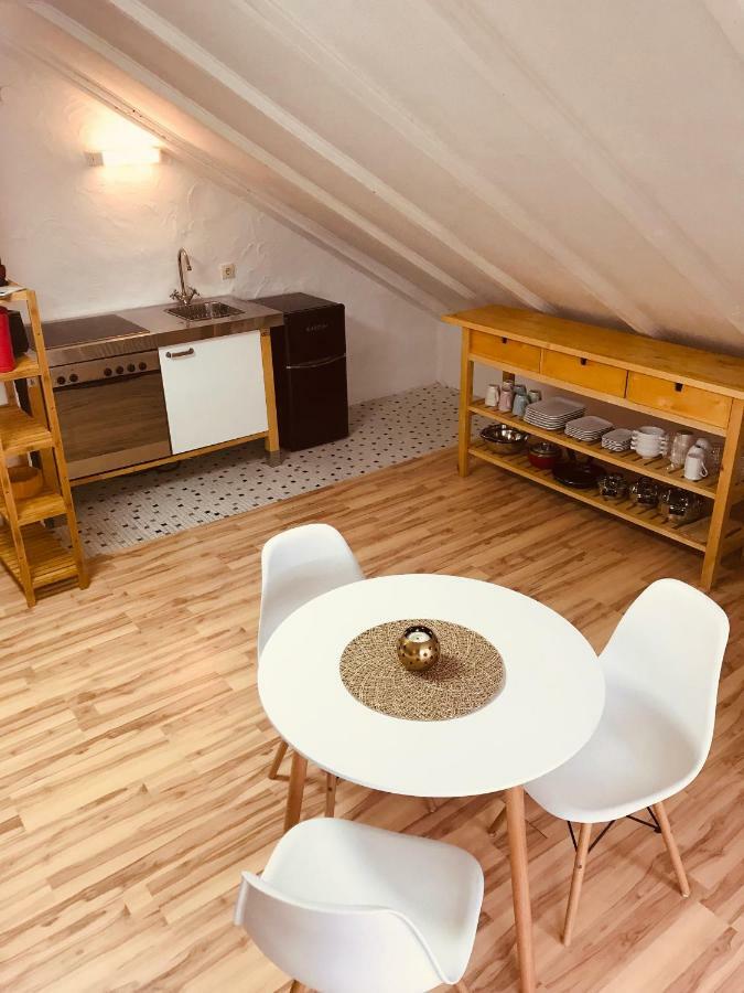 Studio Apartment In Direkter Naehe Zur Uniklinik Homburg Hombourg Extérieur photo